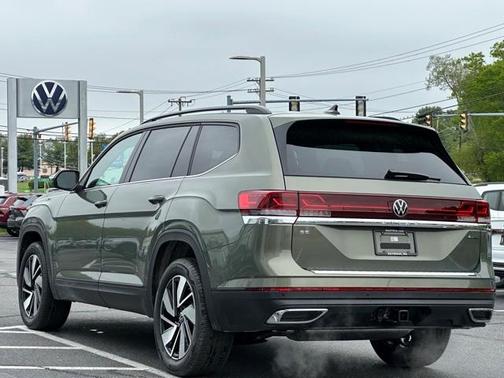 2025 Volkswagen Atlas 2.0T SE