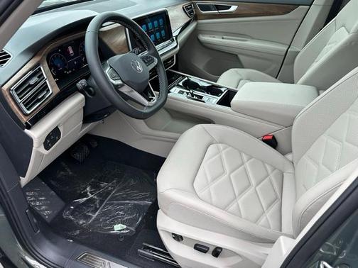 2025 Volkswagen Atlas 2.0T SE