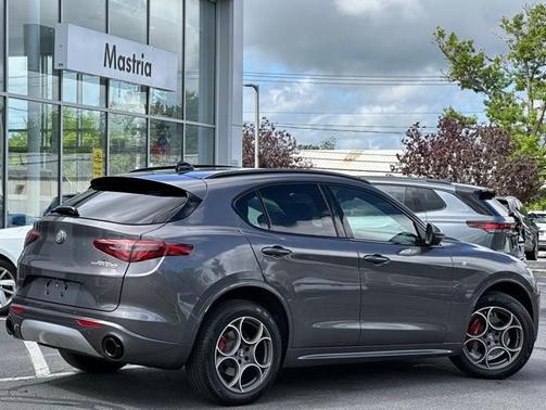 2022 Alfa Romeo Stelvio Ti