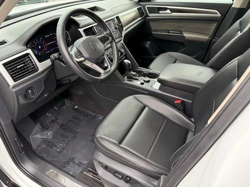 2022 Volkswagen Atlas 3.6L SE w/Technology