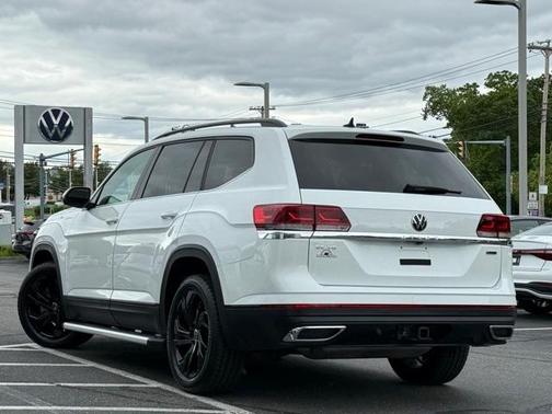 2022 Volkswagen Atlas 3.6L SE w/Technology