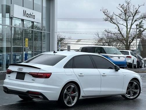 2022 Audi A4 45 S line Premium Plus