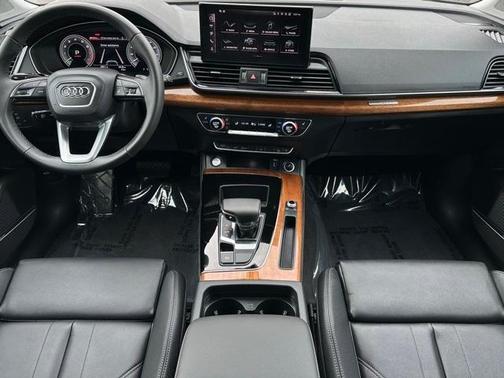 2024 Audi Q5 e 55 S line quattro Premium