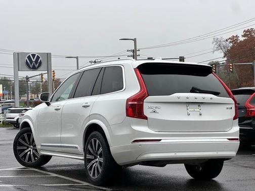 2024 Volvo XC90 B5 Core Bright Theme