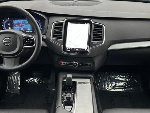 2024 Volvo XC90 B5 Core Bright Theme
