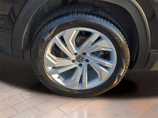 2023 Volkswagen Atlas 3.6L SE w/Technology