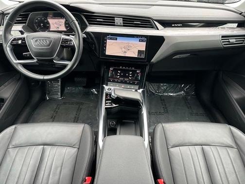 2021 Audi e-tron Premium
