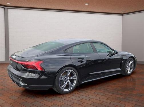 2023 Audi e-tron GT Premium Plus