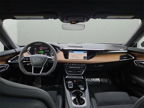 2023 Audi e-tron GT Premium Plus