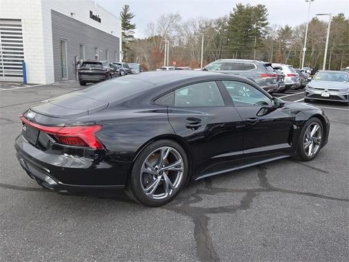 2023 Audi e-tron GT Premium Plus