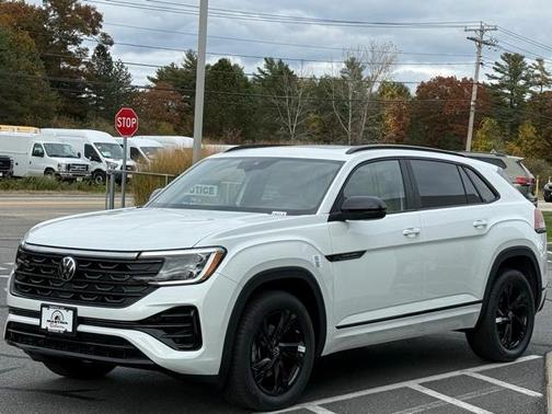2026 Volkswagen Atlas Cross Sport 2.0T SEL R-Line Black