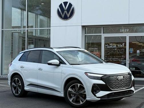 2024 Audi Q4 e-tron 55 quattro Premium