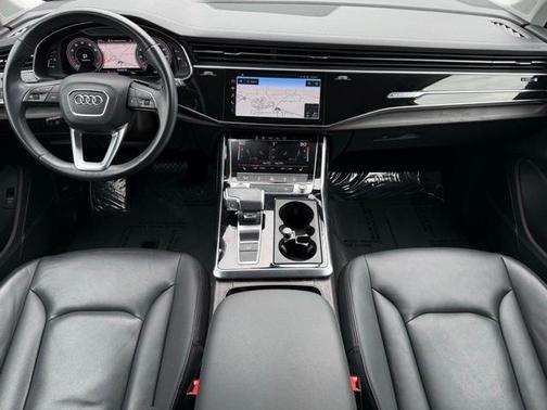 2023 Audi Q7 55 Premium Plus