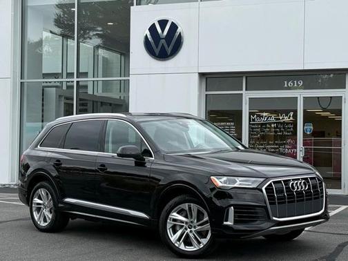 2023 Audi Q7 55 Premium Plus