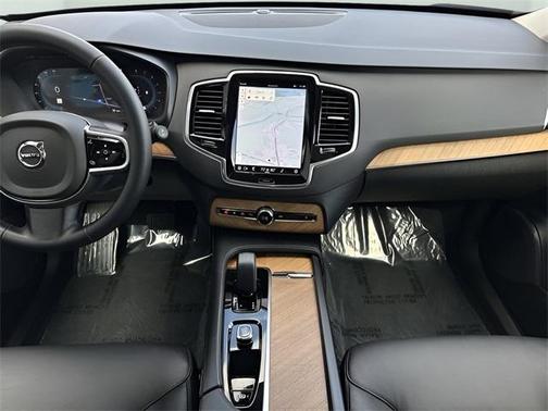 2025 Volvo XC90 B6 Plus 7-Seater
