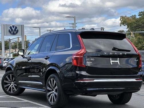 2025 Volvo XC90 B6 Plus 7-Seater