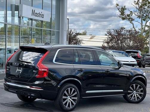 2025 Volvo XC90 B6 Plus 7-Seater