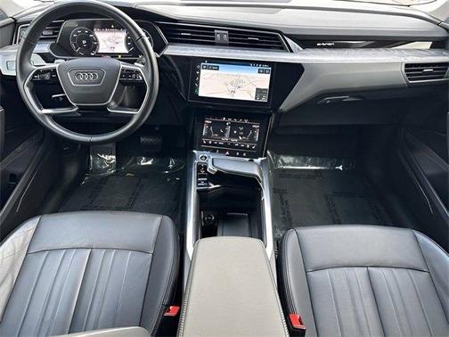 2023 Audi e-tron Premium Plus