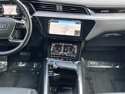 2023 Audi e-tron Premium Plus