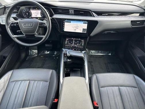 2023 Audi e-tron Premium Plus