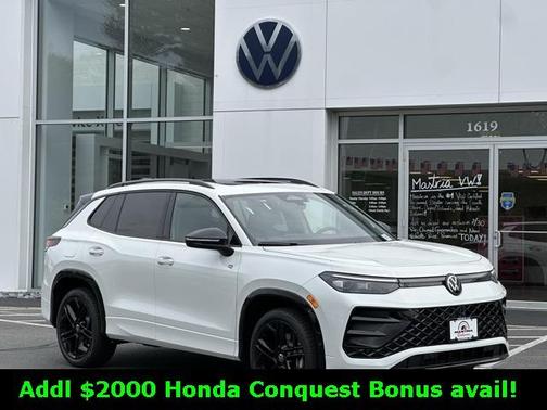 2025 Volkswagen Tiguan 2.0T SE R-Line Black