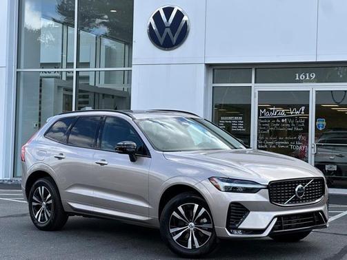 2025 Volvo XC60 B5 Core