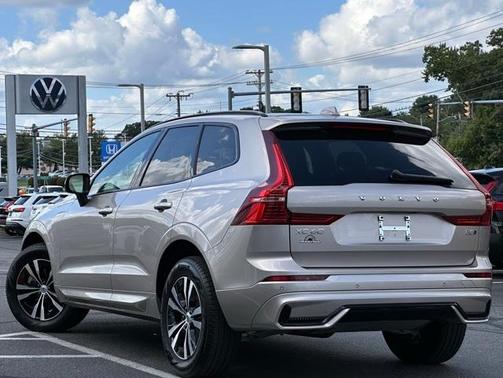 2025 Volvo XC60 B5 Core