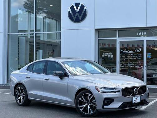 2025 Volvo S60 B5 Core