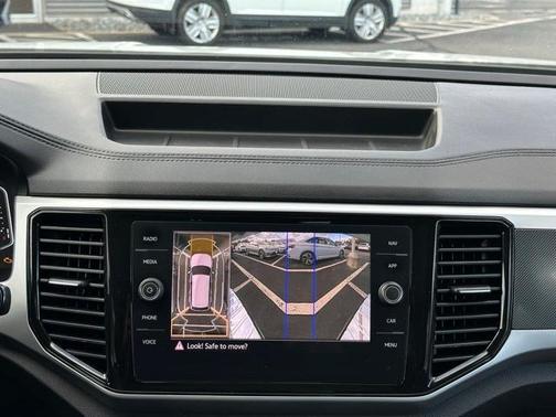 2022 Volkswagen Atlas 3.6L SEL Premium R-Line