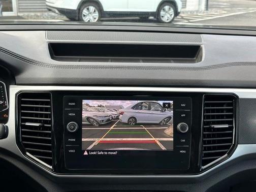 2022 Volkswagen Atlas 3.6L SEL Premium R-Line