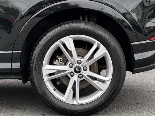 2024 Audi Q3 45 S line Premium