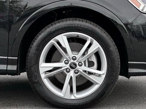 2024 Audi Q3 45 S line Premium