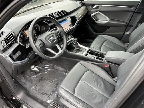 2022 Audi Q3 45 S line Premium