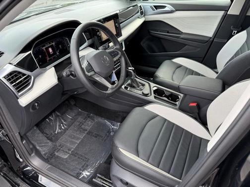 2025 Volkswagen Taos 1.5T SEL