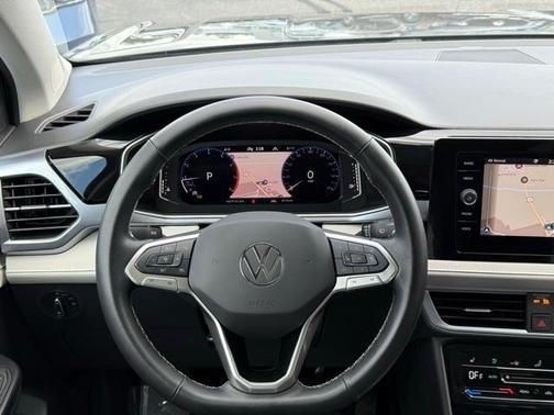 2025 Volkswagen Taos 1.5T SEL