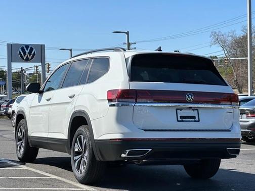 2025 Volkswagen Atlas 2.0T SE