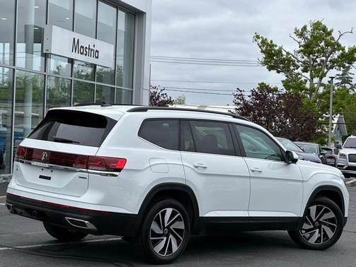 2025 Volkswagen Atlas 2.0T SE