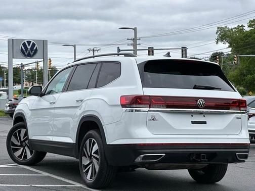 2025 Volkswagen Atlas 2.0T SE