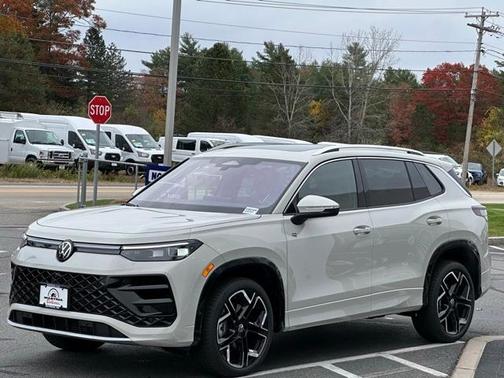 2026 Volkswagen Tiguan 2.0T SEL R-Line