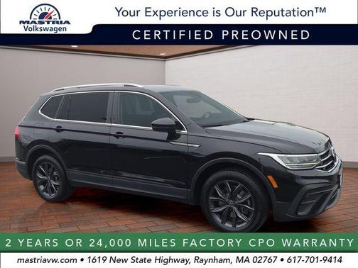 Deep Black Pearl Effect 2023 Volkswagen Tiguan 2.0T SE