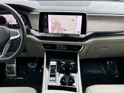 2024 Volkswagen Atlas 2.0T SEL Premium R-Line