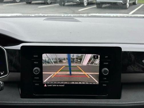 2025 Volkswagen Taos 1.5T SE Black