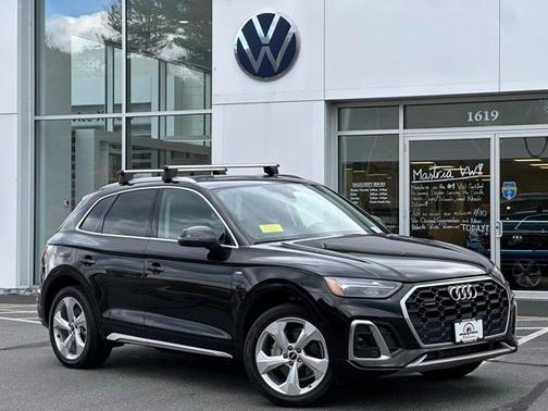 2022 Audi Q5 45 S line Premium Plus