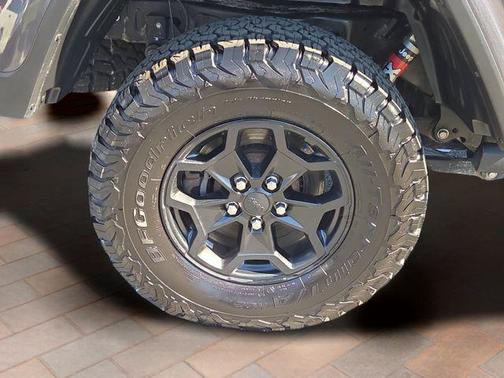 Granite Crystal Clearcoat Metallic 2020 Jeep Gladiator Rubicon