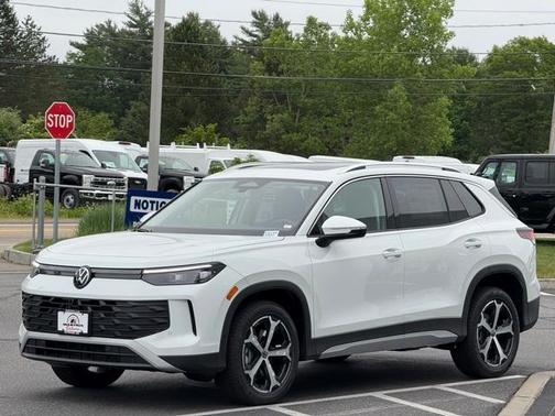 2025 Volkswagen Tiguan 2.0T SE