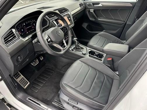 2024 Volkswagen Tiguan 2.0T SEL R-Line