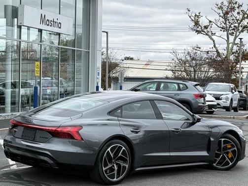 2024 Audi RS e-tron GT Base