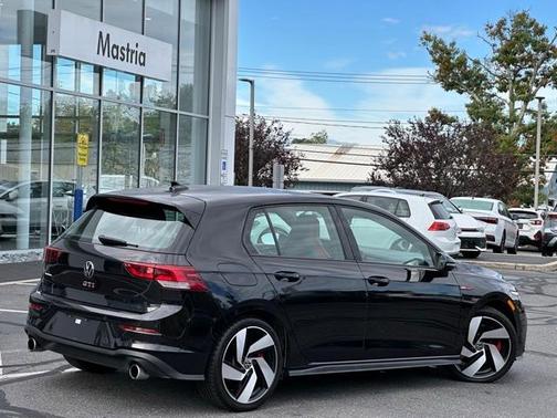 2022 Volkswagen Golf GTI 2.0T SE