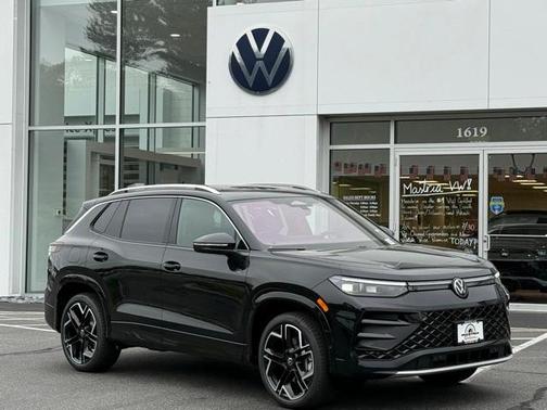 2025 Volkswagen Tiguan 2.0T SEL R-Line