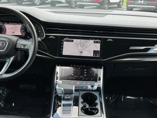 2023 Audi Q7 45 Premium